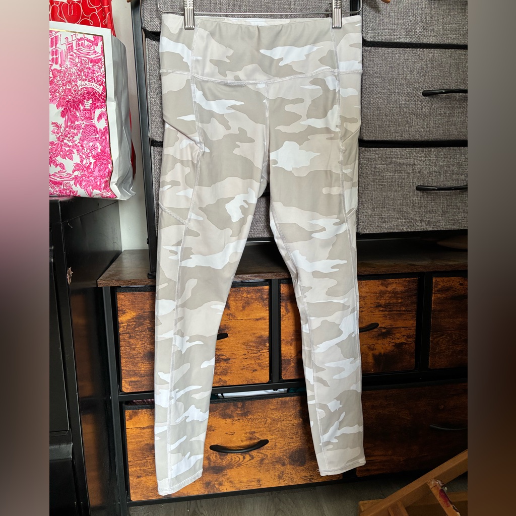 Athleta White And Cream Leggings